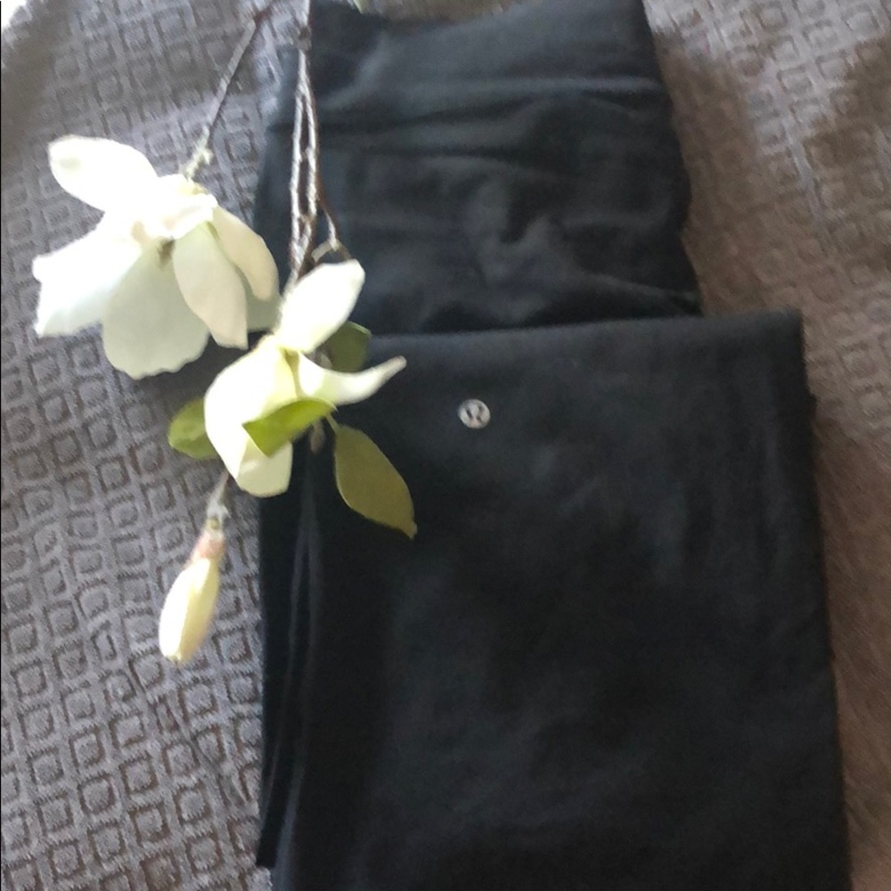Lulu Flare Yogas